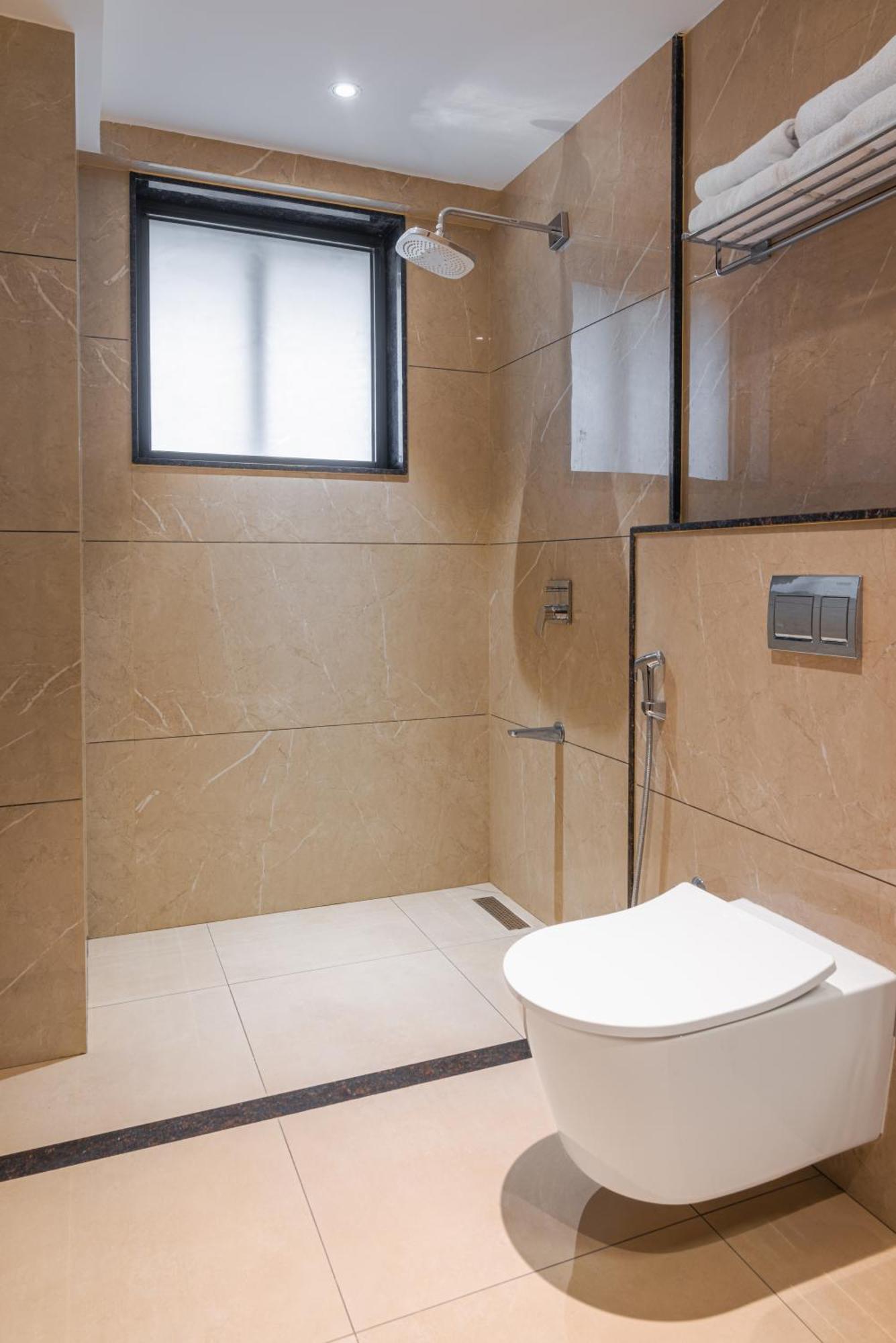 Royal Embassy Hotel Ероде Екстериор снимка
